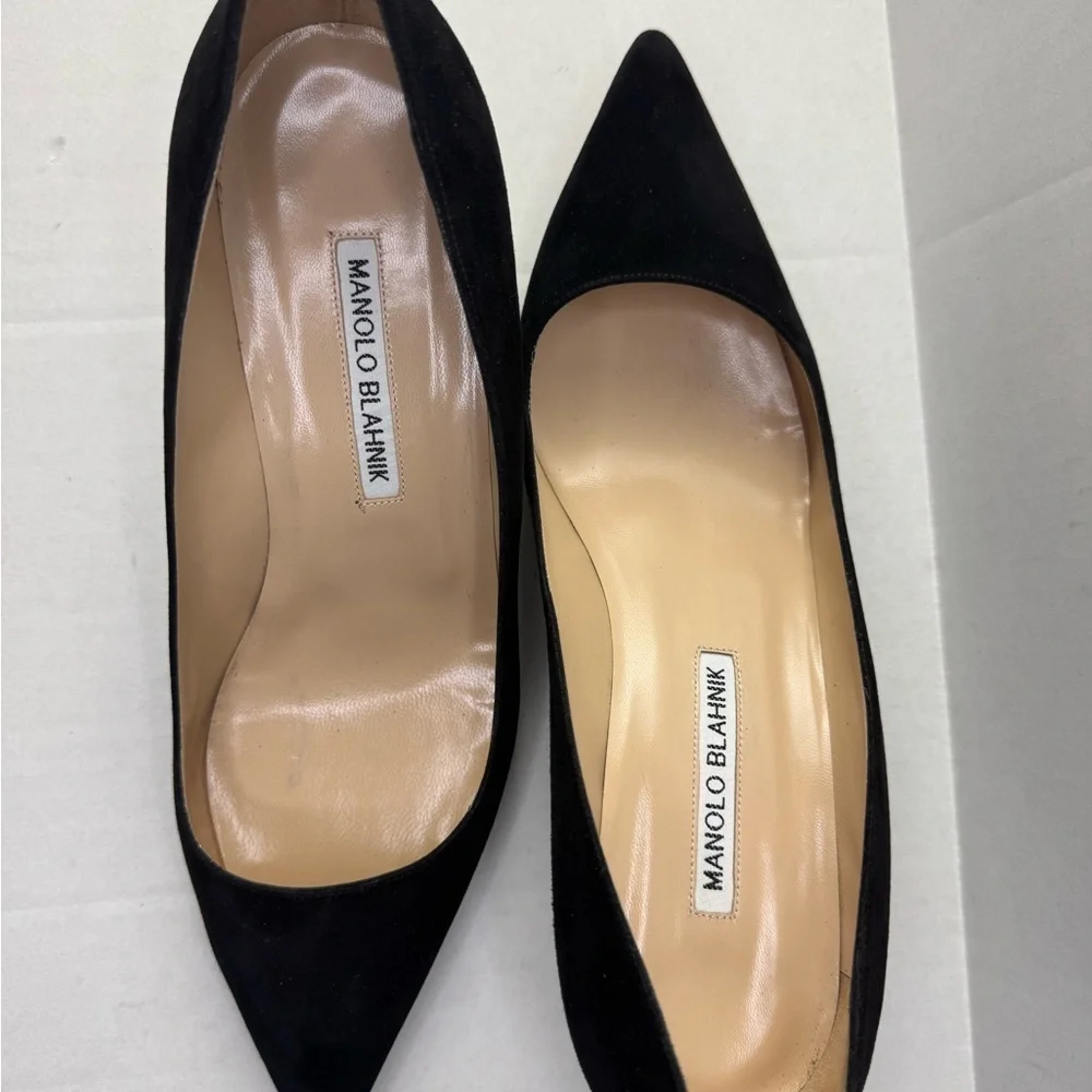 Manolo Blahnik Stiletto Heels Classic Black Suede Size 39.